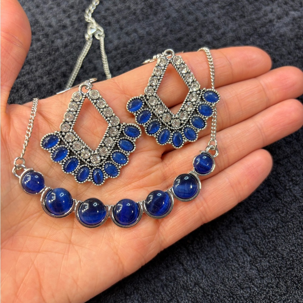 Silver-tone Blue Cabochon Necklace and Earrings Set